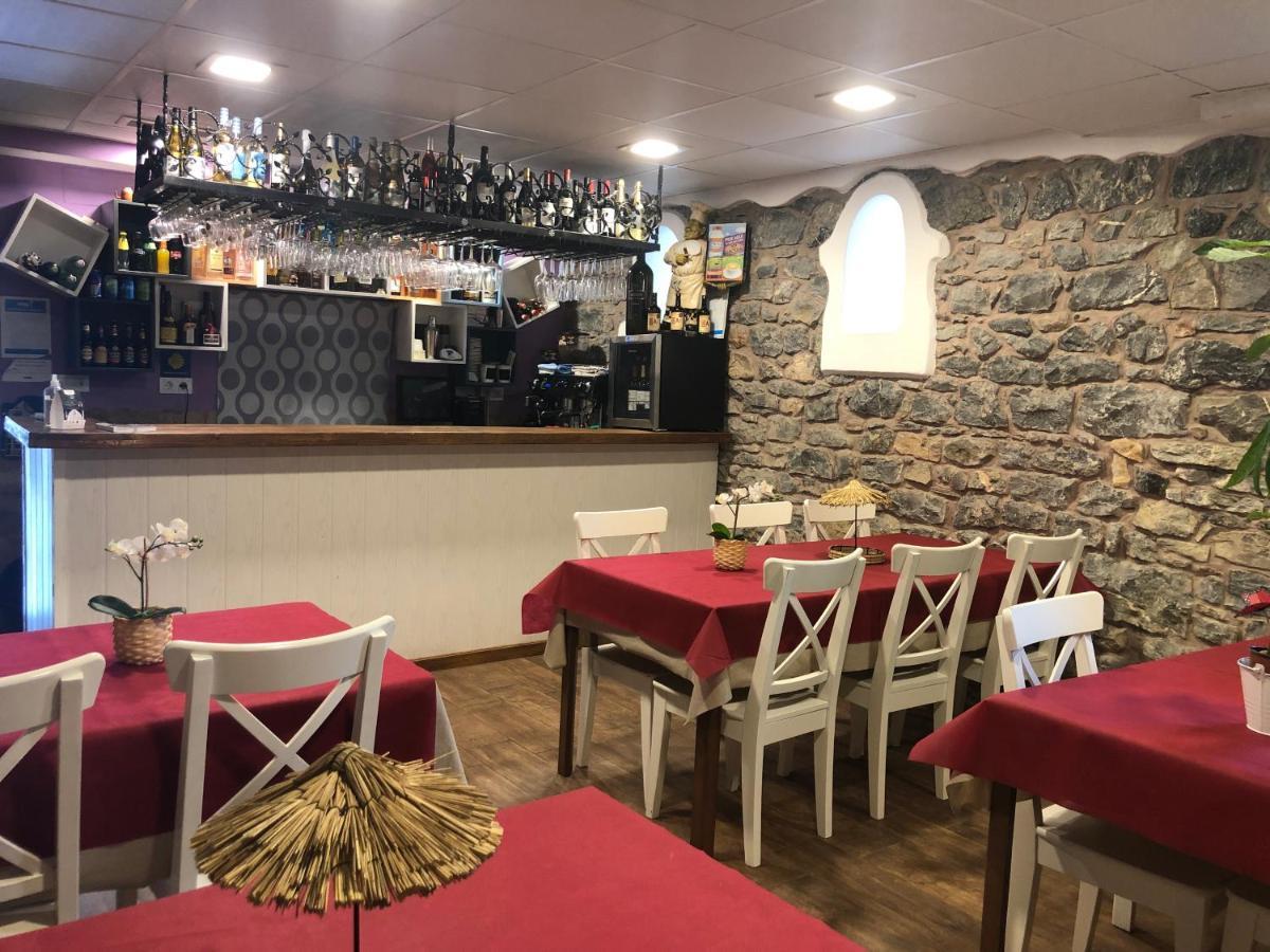 Palatina Hostal *